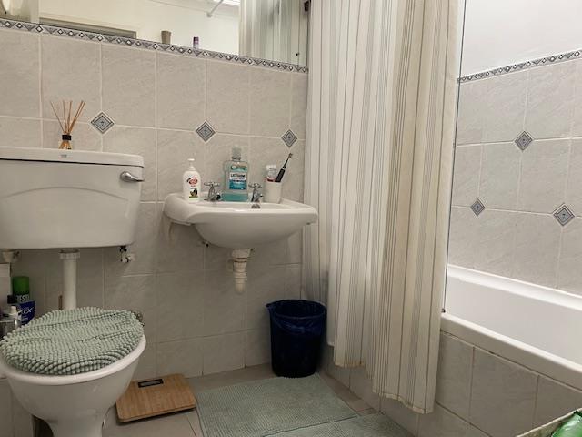 To Let 2 Bedroom Property for Rent in Green Point Western Cape